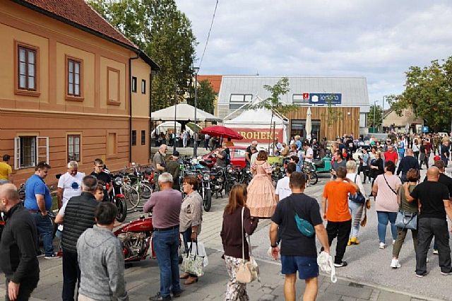 U nedjelju 18.09.2022. u Velikoj Gorici je održan veliki "Oldtimer Show"