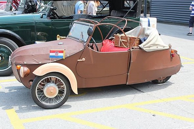 PRAVILNIK O STARODOBNIM VOZILIMA (OLDTIMERIMA)