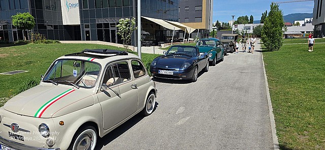 Članovi kluba i prijatelji na kavi