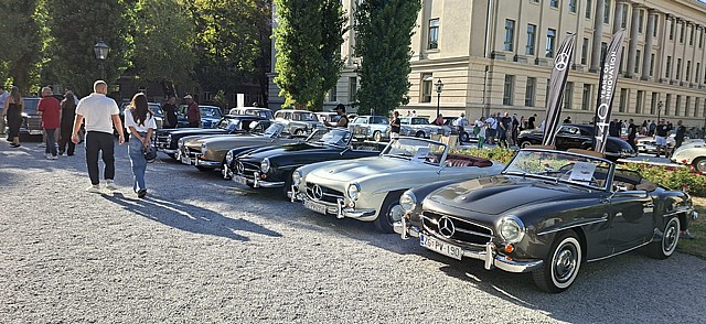 Zvijezde pod zvijezdama...izložba Mercedes Benz klasičnih automobila