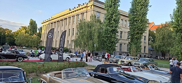 Zvijezde pod zvijezdama...izložba Mercedes Benz klasičnih automobila
