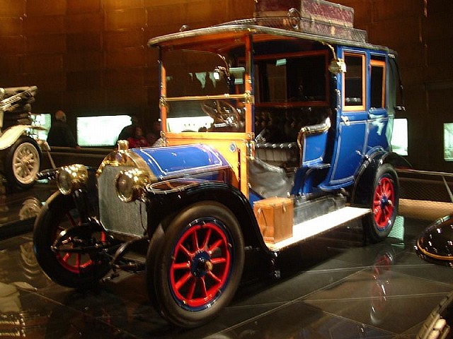 Posjeta Mercedes Benz muzeju, sajmu retroclassics u Stuttgartu i posjeta novom 