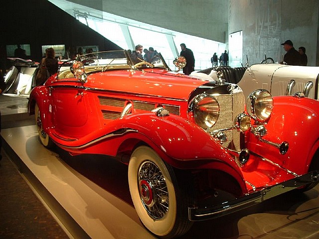 Posjeta Mercedes Benz muzeju, sajmu retroclassics u Stuttgartu i posjeta novom 