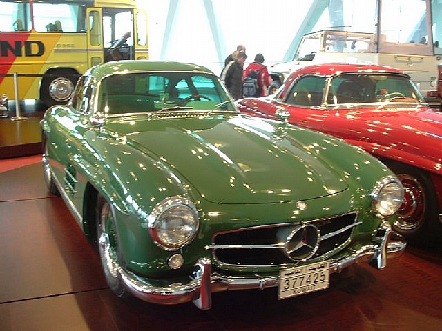 Posjeta Mercedes Benz muzeju, sajmu retroclassics u Stuttgartu i posjeta novom 